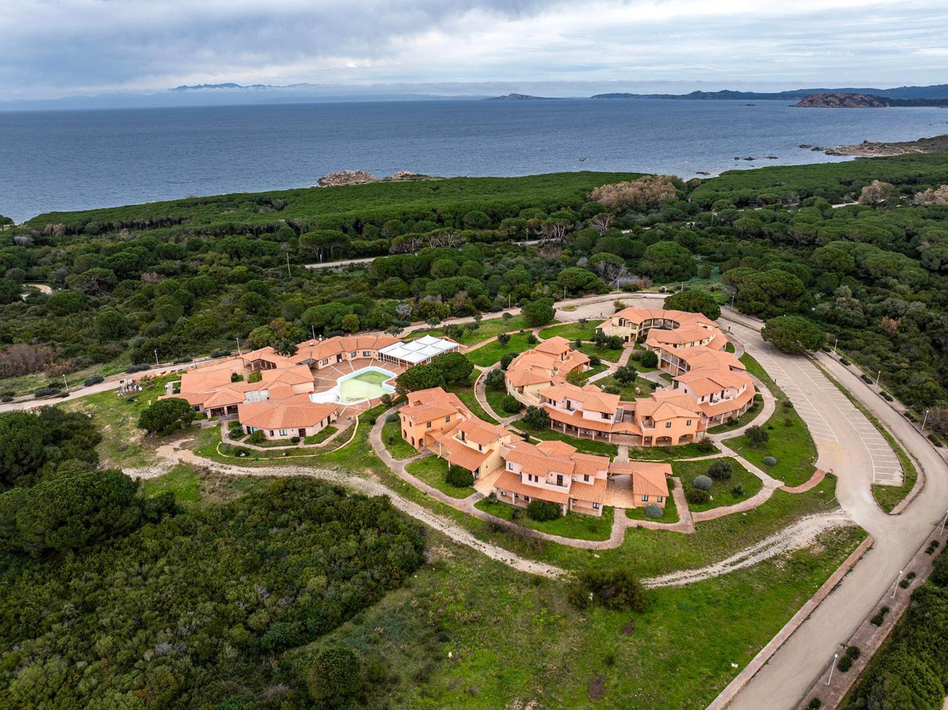 Residence Pierre & Vacances Vignola Mare Exterior foto