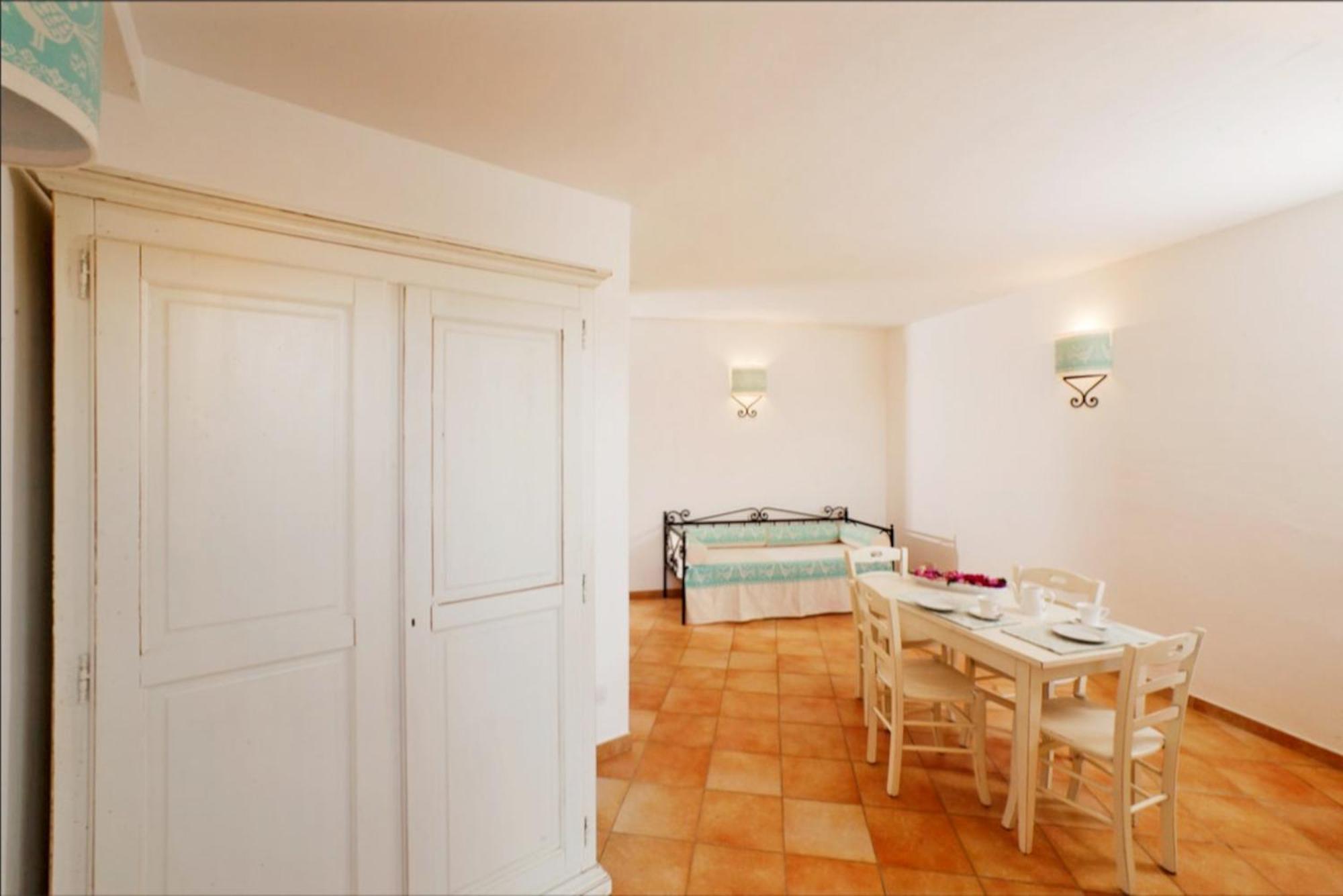 Residence Pierre & Vacances Vignola Mare Exterior foto